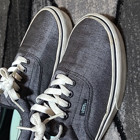 VANS OFF THE WALL SKATEBOARDING SNEAKERS SHOE - Picture 2 of 15